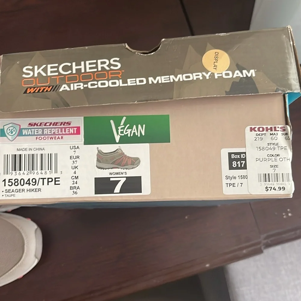 Skechers air cooled memory foam NEW IN BOX - Picture 5 of 5
